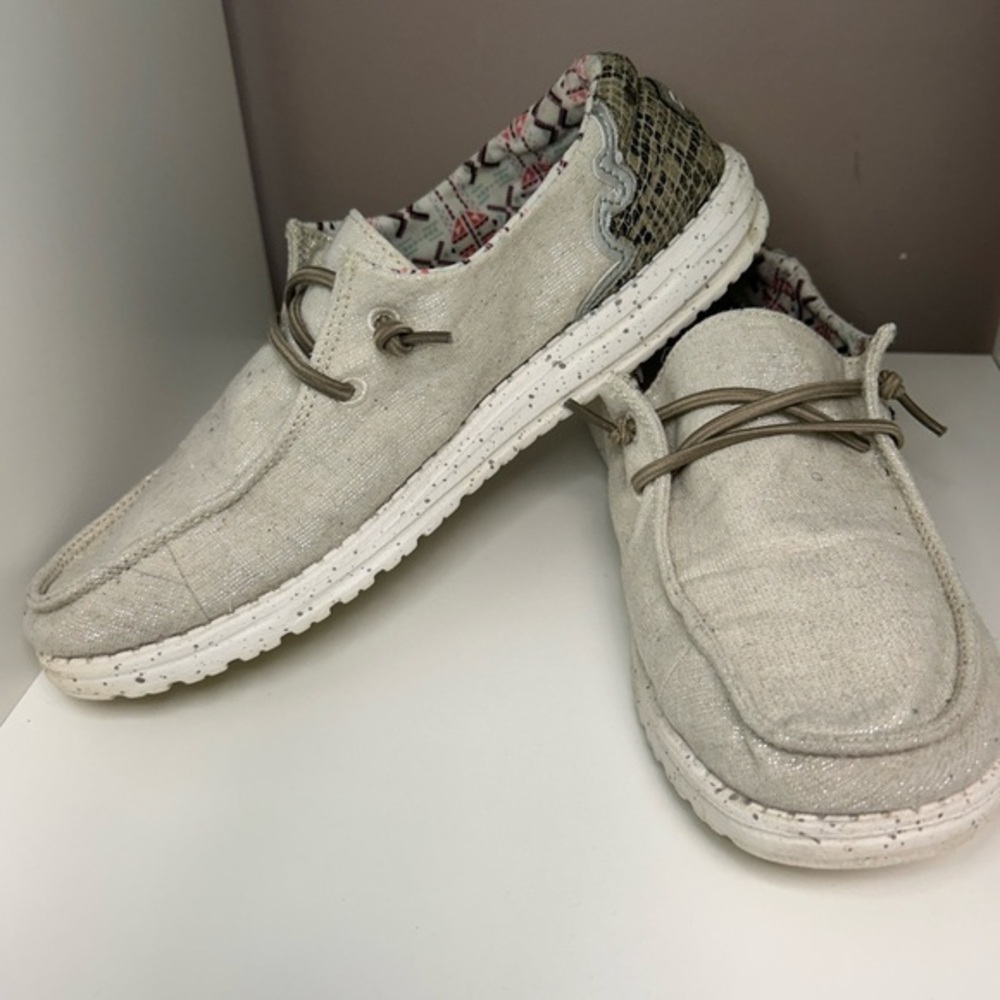 Hey Dude Cream Slip-On Loafers Lightweight‎ Comfort